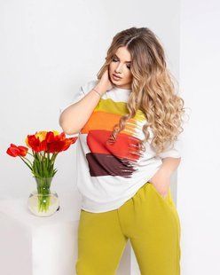 Модный женский костюм двойка Футболка+Брючки, ткань "Софт+Креп Дайвинг" 52, 54, 56, 58, 60, 62 размер 52 10250-52 фото