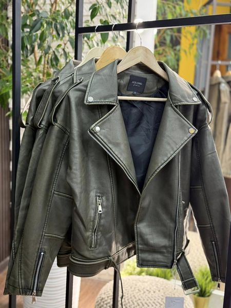 Шикарна жіноча косуха, тканина "Еко-Шкіра" 46, 48, 50, 52, 54 розмір 46 20794-46 фото