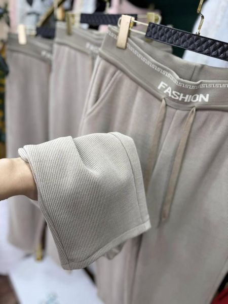 Шикарні жіночі штани, тканина "Вельвет на велюрі" 50, 52, 54, 56, 58, 60 розмір 50 21230-50 фото