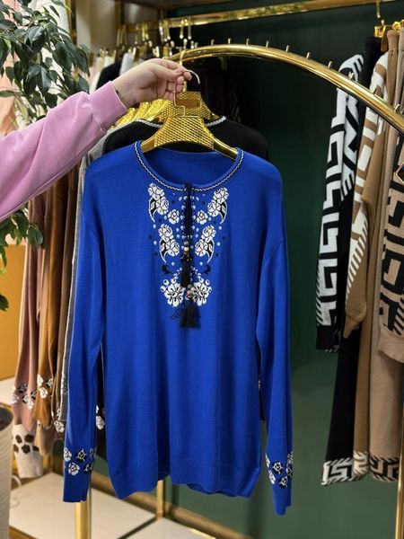 Розкішний жіночий светр-вишиванка, тканина "В'язка" розмір 52/56 21559-52/56 фото